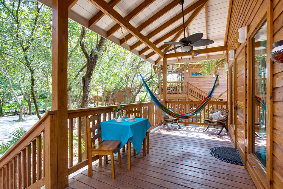 Placencia Belize tree houses